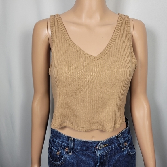 American Eagle Very Soft Cropped Tank in a Women's Size Large - Picture 1 of 11